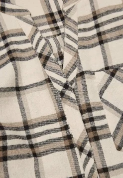 Blus i flanell med bröstficka