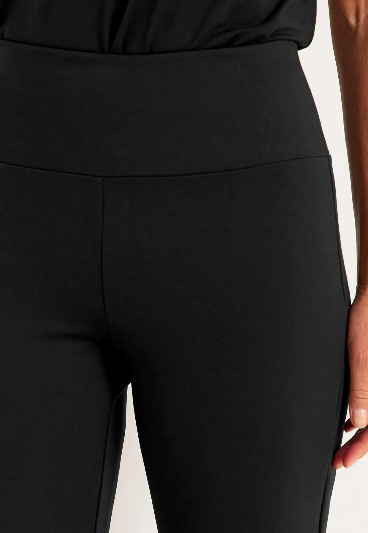 Bootcut-byxa Premium i Punto di Roma-trikå Mona