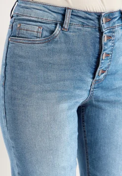 Caprijeans med femficksdesign