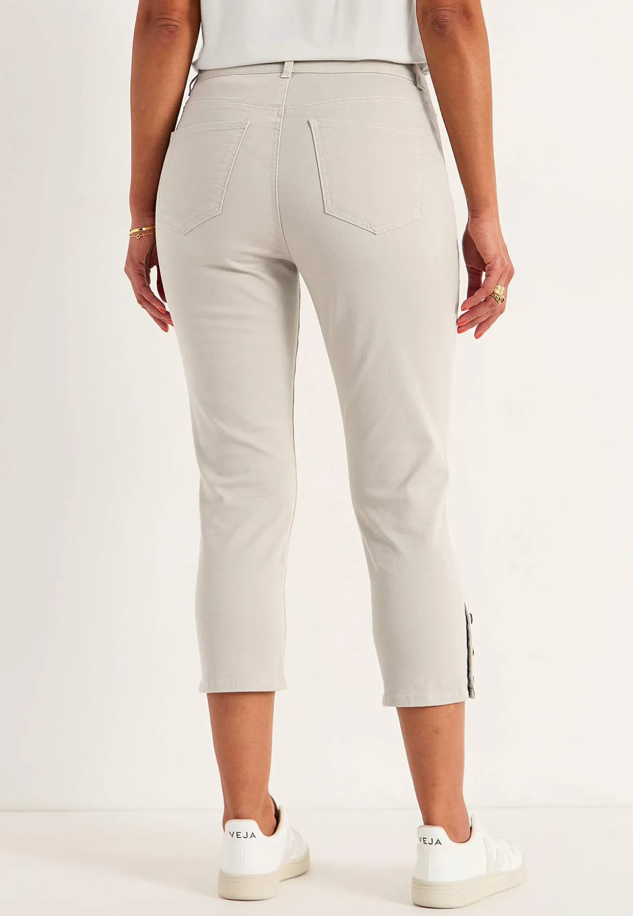 Caprijeans med femficksdesign