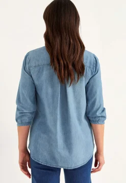 Denimblus med bröstficka