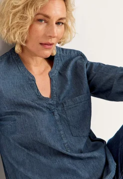 Denimblus med bröstficka