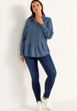 Denimblus med sydda veck