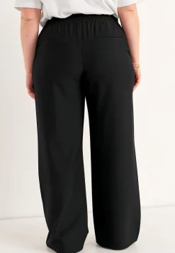 Dressad dra på-byxa Pia