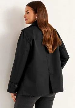 Dubbelknäppt, kort trenchcoat