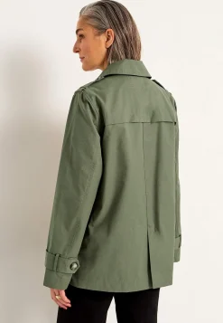 Dubbelknäppt, kort trenchcoat