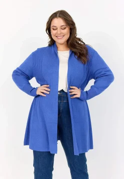 Finstickad cardigan
