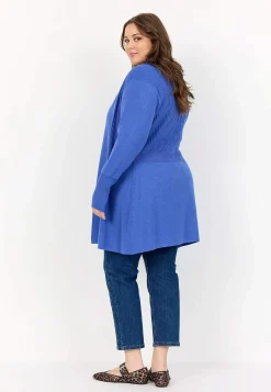 Finstickad cardigan