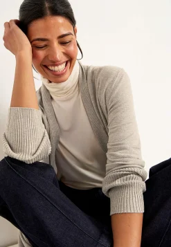 Finstickad cardigan