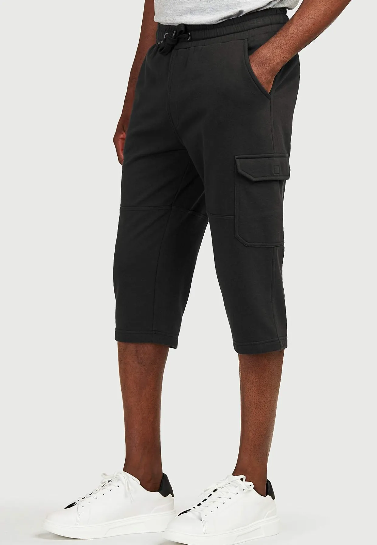 Långa svettisshorts med cargofickor