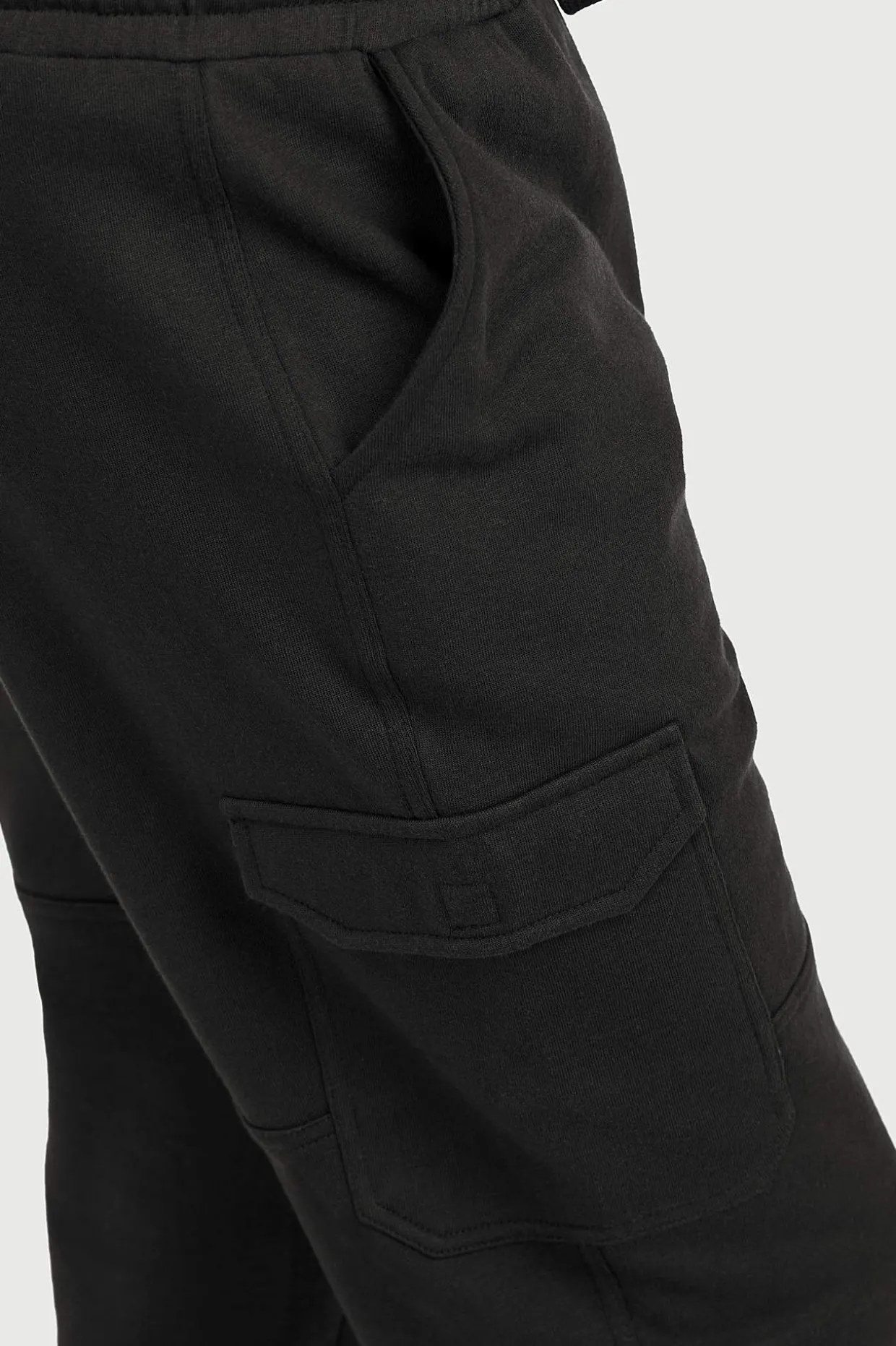 Långa svettisshorts med cargofickor