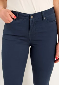 Något smalare ankeljeans