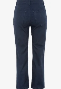 Något smalare ankeljeans