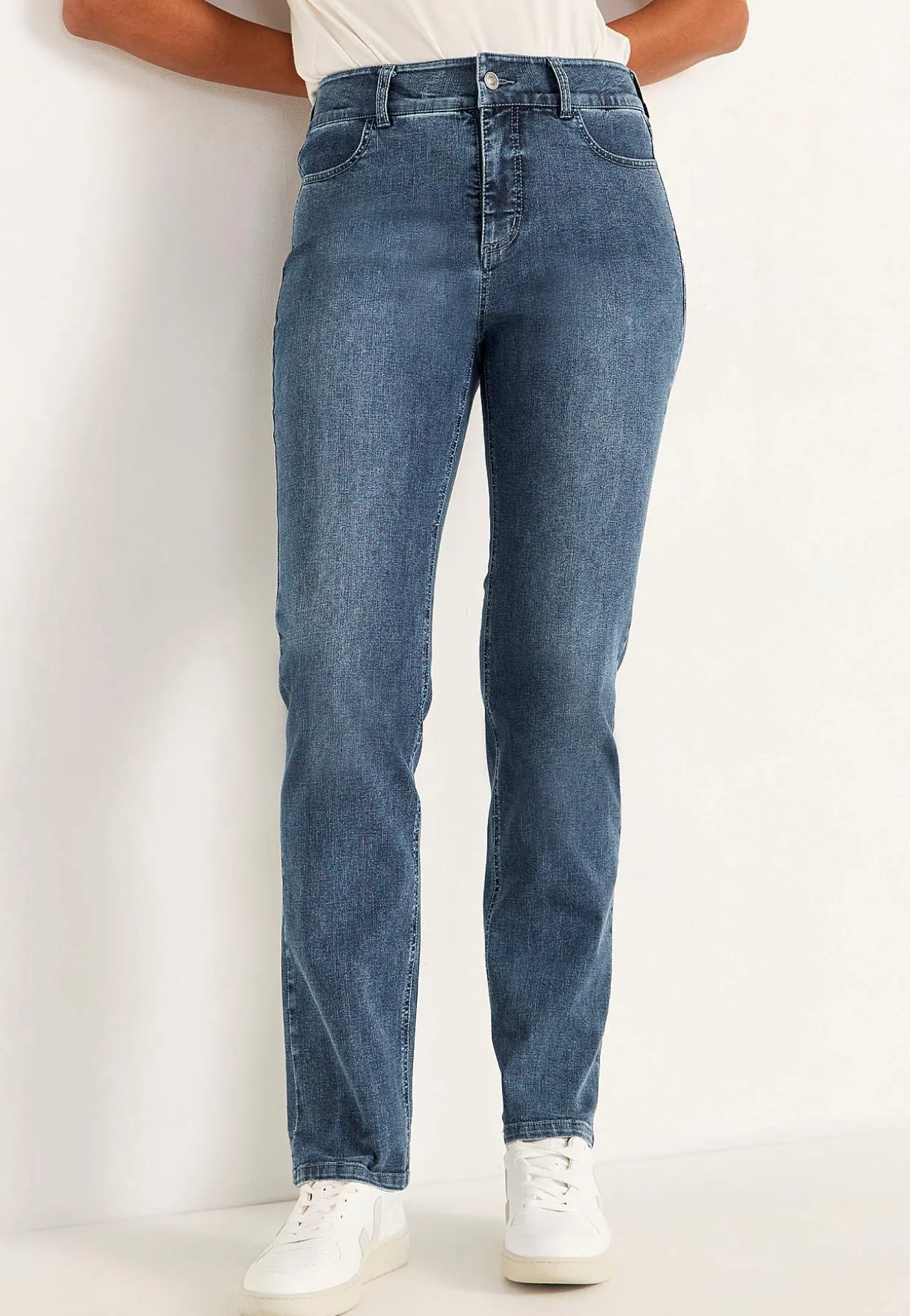 Raka jeans i superstretchig denim Sara
