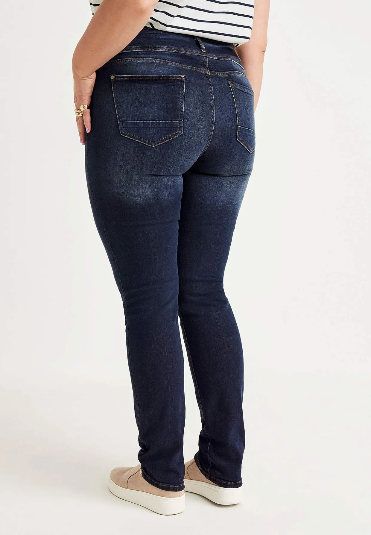 Raka jeans med hög midja