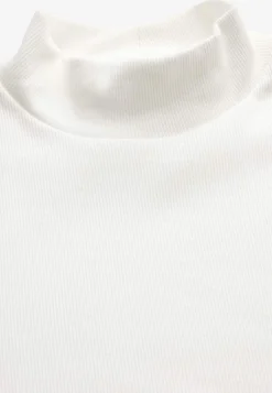 Ribbad topp med polokrage