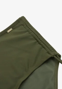 Rynkad bikinitrosa med hög midja
