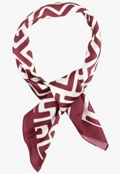 Scarf i mönstrad satäng