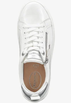 Sneaker i lackat skinn