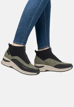 Sneakerkänga med kilklack