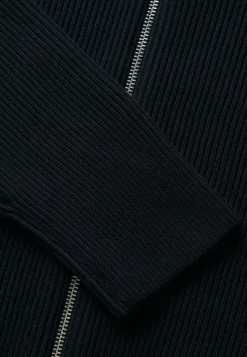 Stickad cardigan med dragkedja