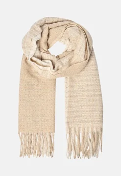 Stickad scarf med fransar
