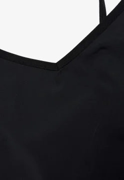 Underklänning med shaping-effekt