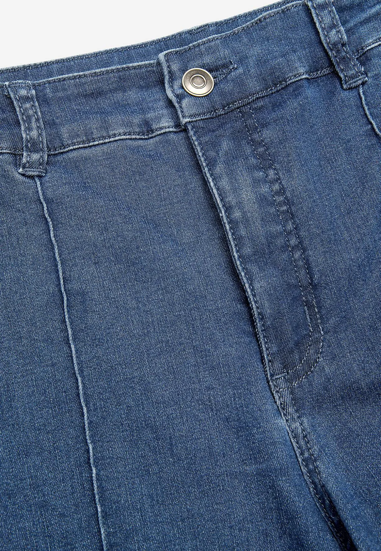 Vida jeans med sydda pressveck Mia